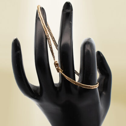 18K Yellow Gold Curb Chain Bracelet - Image 4