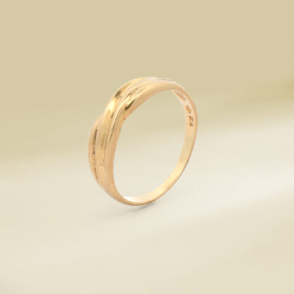18K Yellow Gold Crossover Design Ladies' Ring - Image 3