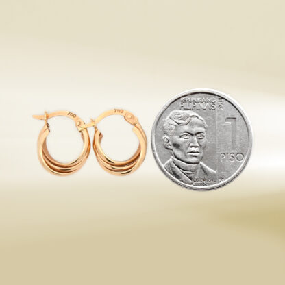 18K Yellow Gold Overlap Hoop Earrings - Image 2