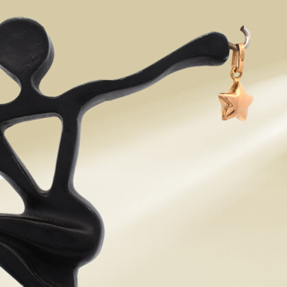 18K Yellow Gold Star Pendant - Image 4