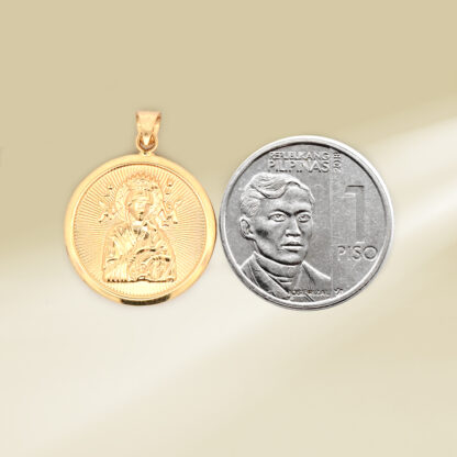 18K Yellow Gold Christ Pendant - Image 2
