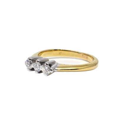 18K Two-Tone Ladies' Ring with Three Stone Diamonds - Image 3