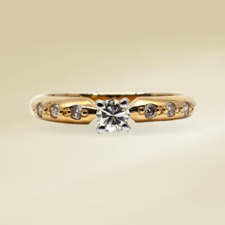 18K Two-Tone Ladies' Ring with Round Cut, Single Stone Diamonds
