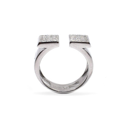 18K White Gold Ladies' Ring with Round Cut, Cluster Diamonds - Image 4