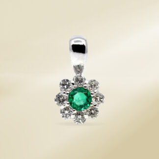 Platinum with Round Cut, Cluster Diamonds Pendant