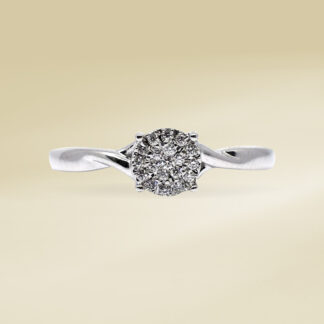 18K White Gold Ladies' Ring with Round Cut, Illusion Diamonds