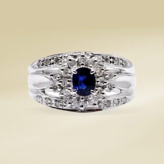 Ladies' Ring Platinum with Round Cut, Antique Diamonds