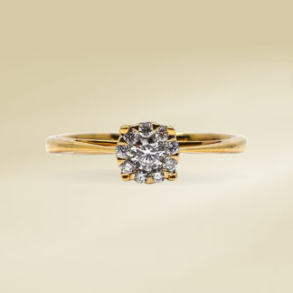 18K Yellow Gold Ladies' Ring with Round Cut, Illusion Diamonds