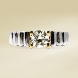 Ladies' Ring Platinum with Round Cut, Single Stone EngagementPlatinum