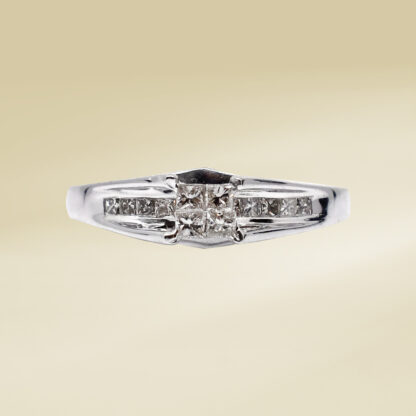 14K White Gold Ladies' Ring with Princess Cut and Round Cut, Bar Diamonds