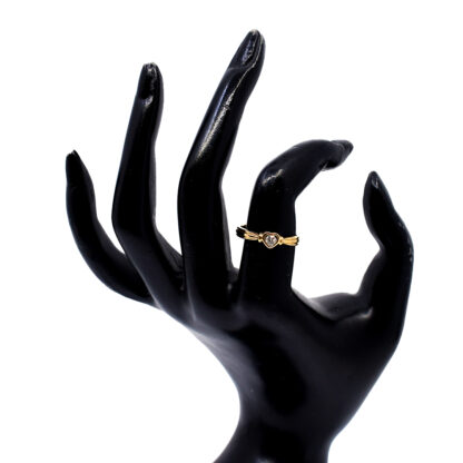 18K Yellow Gold Ladies' Ring with Round Cut, Single Stone Diamonds - Image 4