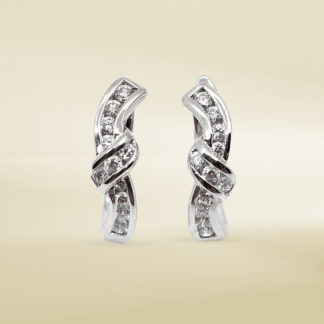 18K White Gold Earrings with Round Cut Diamonds