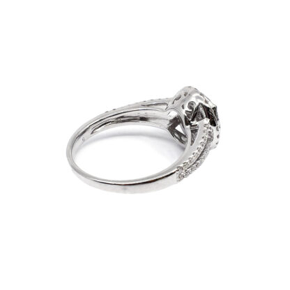 18K White Gold Ladies' Ring with Round Cut, Accented, and Illusion Diamonds - Image 3