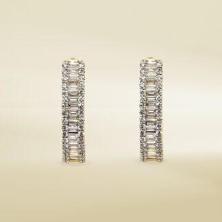18K Yellow Gold Earrings with Round Cut Diamonds