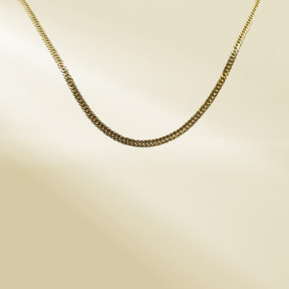 18K Yellow Gold Curb Chain Necklace