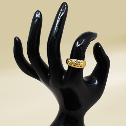 18K Yellow Gold  Ladies' Ring - Image 4
