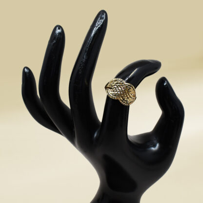 18K Yellow Gold Overlapping Band Design Ladies' Ring - Image 4