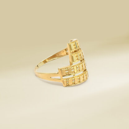 18K Yellow Gold  Ladies' Ring - Image 2