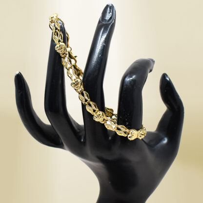 18K Yellow Gold Heart Design Bracelet - Image 4