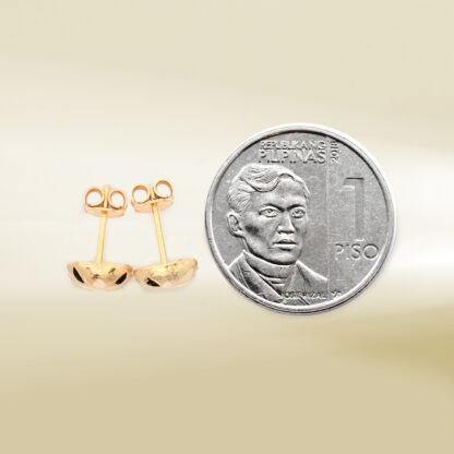 18K Yellow Gold Flower Design Earrings - Image 2