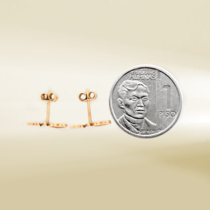 18K Yellow Gold Heart Design Earrings - Image 2