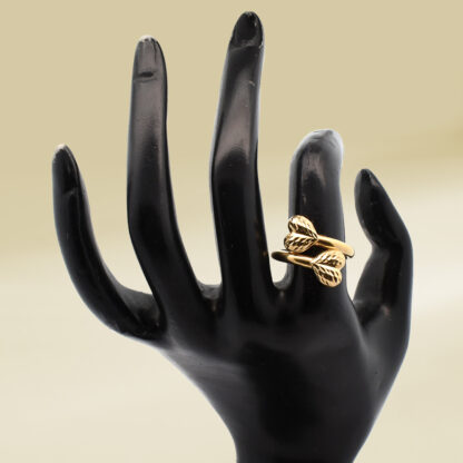 18K Yellow Gold Overlap Heart Design Ladies' Ring - Image 4