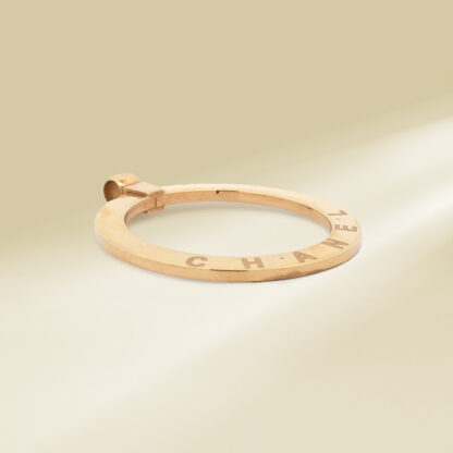 18K Yellow Gold Brand-Inspired Pendant - Image 3