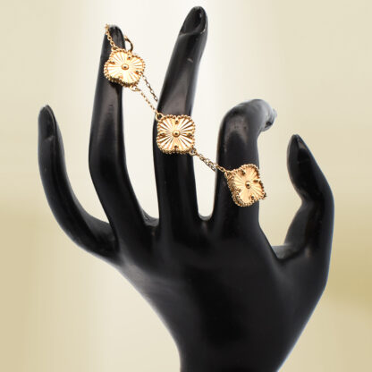 18K Yellow Gold Brand-Inspired Four-Leaf Clover Bracelet - Image 4