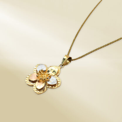 18K Yellow Gold Box Chain Necklace with Tri-Color Flower Pendant - Image 4