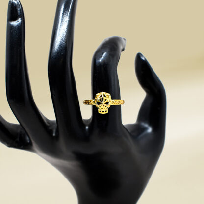 18K Yellow Gold Panther Design Ladies' Ring - Image 4