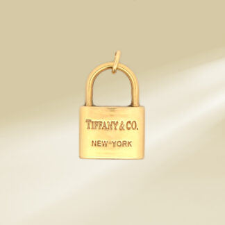 18K Yellow Gold Brand-Inspired Lock Design Pendant